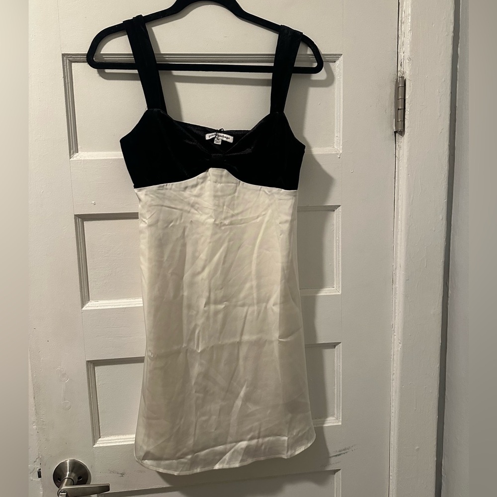 Chic Black and White Chemise